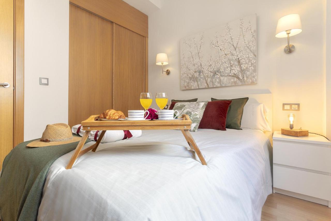 Apartment -malagasunapts-romantic Private Terrace&shared Pool Malaga